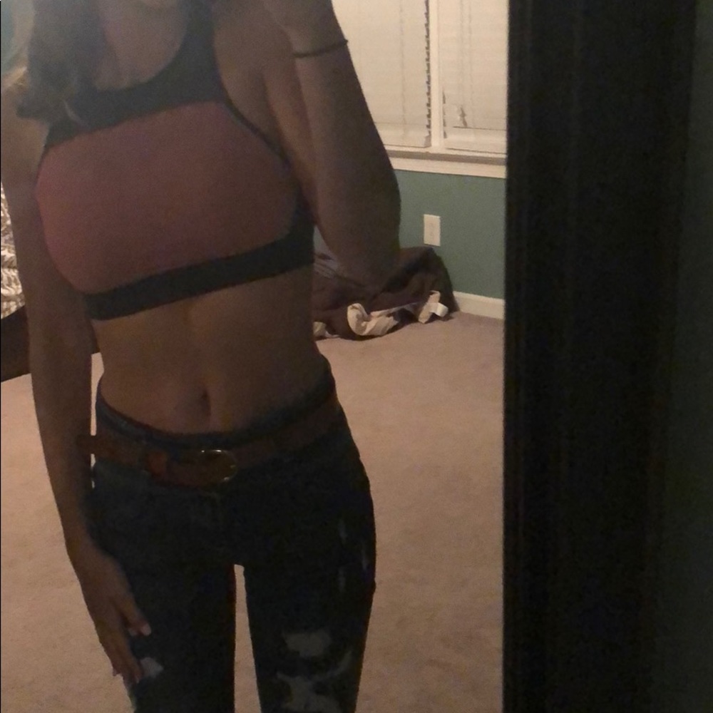 vs pink sports bra